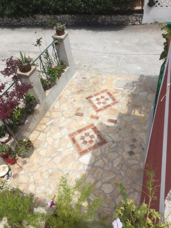 Ferienwohnung Vintage House For Rent 60M From Sea Baška Voda Exterior foto