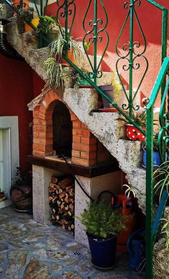 Ferienwohnung Vintage House For Rent 60M From Sea Baška Voda Exterior foto