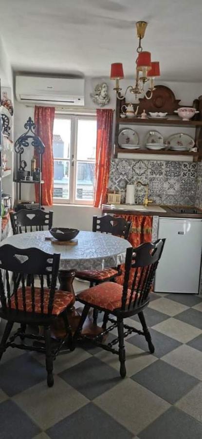 Ferienwohnung Vintage House For Rent 60M From Sea Baška Voda Exterior foto